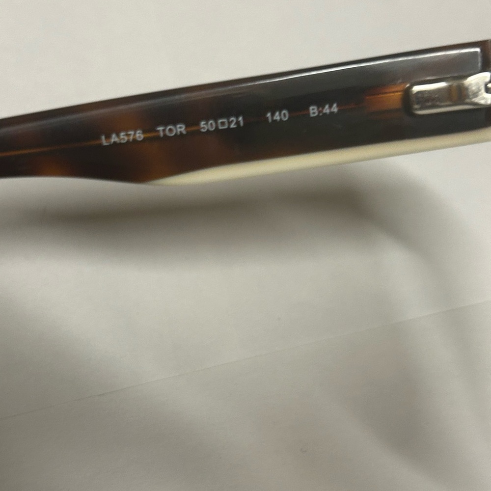 Gwen Stefani L.A.M.B. 
Stylish Tortoise Shell Sunglasses - Picture 8 of 10